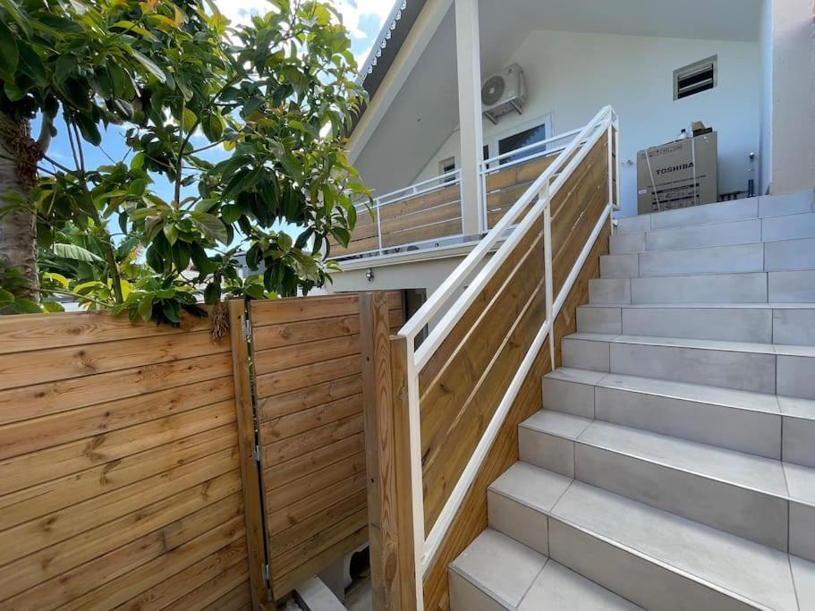 Grand Studio Charmant, Tout Equipe… Saint-Denis Luaran gambar